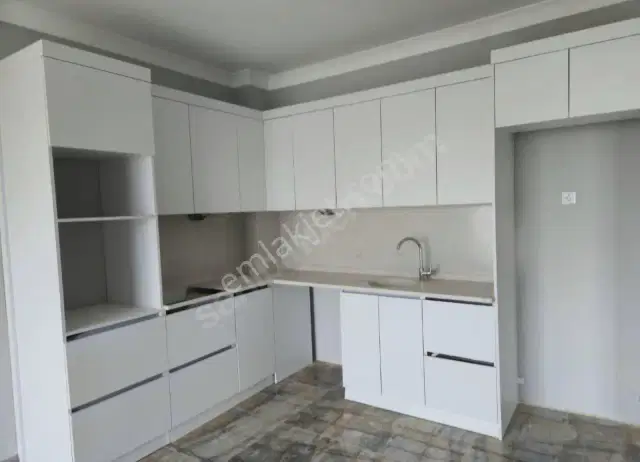 Havaalanına En Yakın Lokasyonda Oturuma Hazır 1+1 — görsel 11