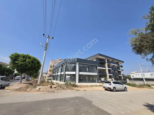 Güzelyurt Merkezinde Cadde Üzerinde Depolu Dükkan