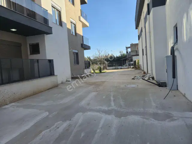 Güzelyurt Merkezinde Cadde Üzerinde Depolu Dükkan — görsel 6