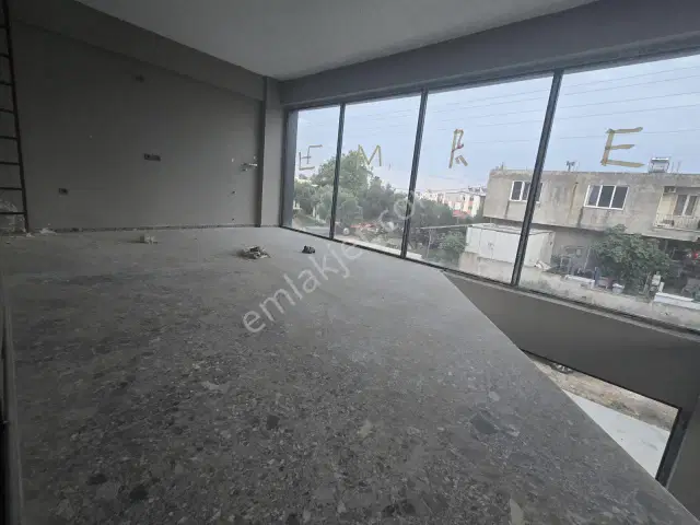Güzelyurt Merkezinde Cadde Üzerinde Depolu Dükkan — görsel 18
