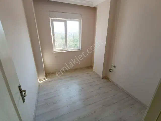 Gazi Mh/tramvay 2 Bina 3+1 Asansörlü Kiralık Daire. — görsel 3