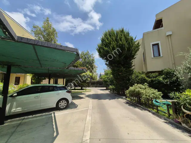 Şehrin Merkezinde 5+1 Tripleks Villa — görsel 10