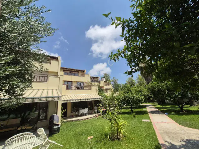 Şehrin Merkezinde 5+1 Tripleks Villa — görsel 19