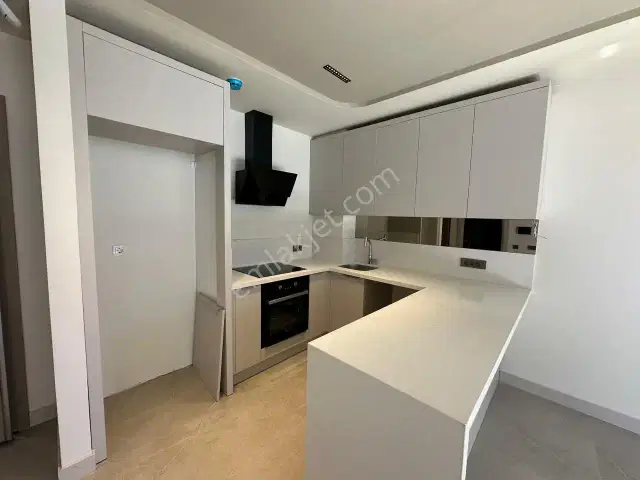 Altıntaşta Sitede Kapalı Otoparklı Katta 1+1 Kiralık Lüks Daire — görsel 5