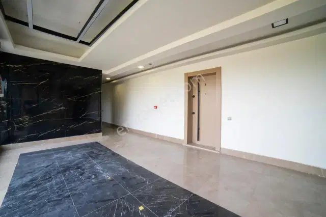 Altıntaşta Sitede Kapalı Otoparklı Katta 1+1 Kiralık Lüks Daire — görsel 6