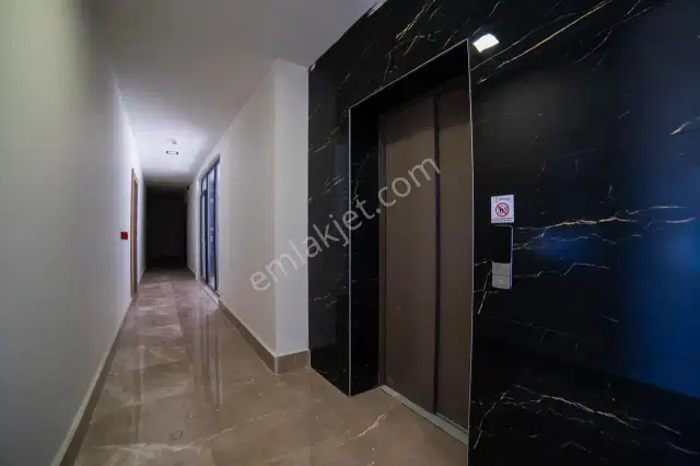 Altıntaşta Sitede Kapalı Otoparklı Katta 1+1 Kiralık Lüks Daire — görsel 7