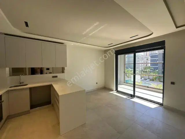 Altıntaşta Sitede Kapalı Otoparklı Katta 1+1 Kiralık Lüks Daire — görsel 9