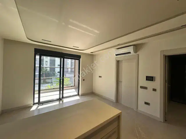 Altıntaşta Sitede Kapalı Otoparklı Katta 1+1 Kiralık Lüks Daire — görsel 15