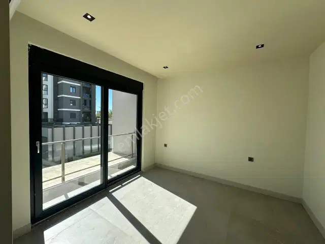 Altıntaşta Sitede Kapalı Otoparklı Katta 1+1 Kiralık Lüks Daire — görsel 16