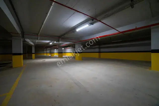 Altıntaşta Sitede Kapalı Otoparklı Katta 1+1 Kiralık Lüks Daire — görsel 24