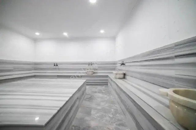 Altıntaşta Sitede Kapalı Otoparklı Katta 1+1 Kiralık Lüks Daire — görsel 26