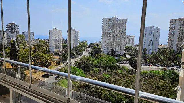 Merkezi Konumda Eşyalı Deniz Manzaralı Site İçinde 4+1