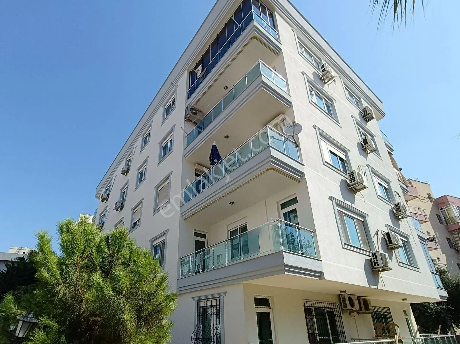 Kızıltoprak Mh/2+1 Geniş Kullanım 1.kat Kiralık Daire.
