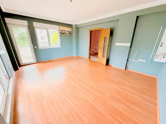 Güzeloba'da Site İçi Ayrı Mutfaklı Kiralık Daire — görsel 2