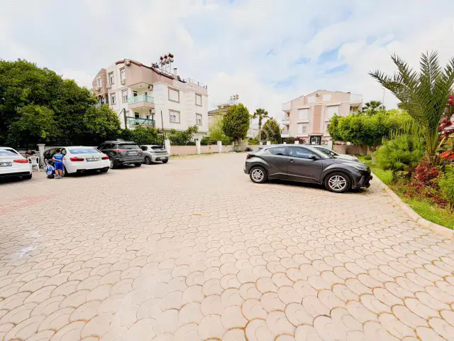 Güzeloba'da Site İçi Ayrı Mutfaklı Kiralık Daire — görsel 10