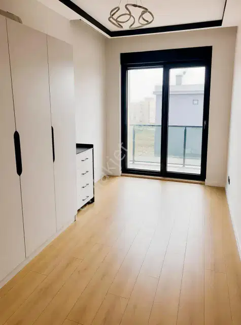 Kardeşkentler Cad Yakını 2+1 İskanlı — görsel 5