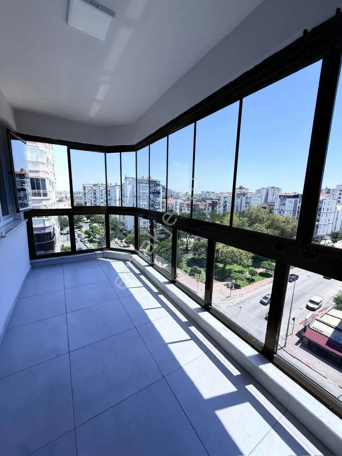 Antalya / Lara / Çağlayanda/geniş/yapımlı — görsel 9