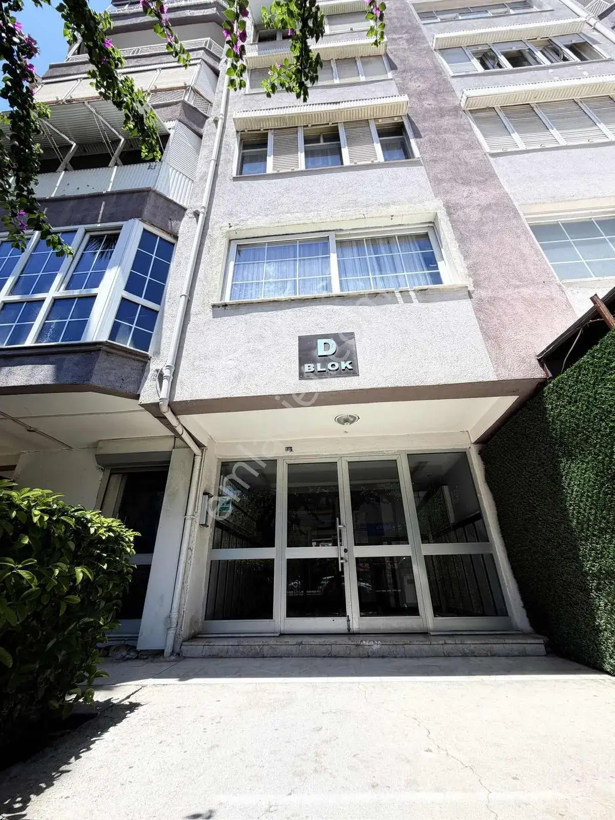 Antalya / Lara / Çağlayanda/geniş/yapımlı — görsel 23