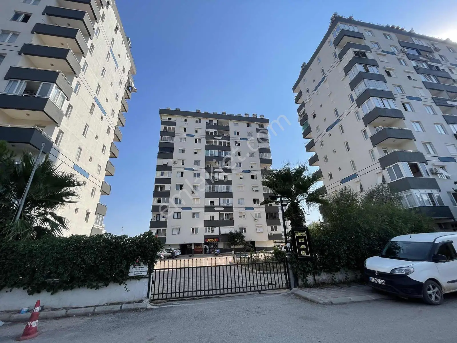 Krediye Uygun Site İçi Havuzlu Ferah 2+1 Satılık Daire — görsel 1