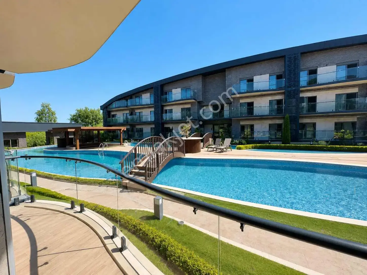Güzeloba Kundukanyon2 Sitesi Denize Yürüme Mesafe Prestijli 1+1 — görsel 1