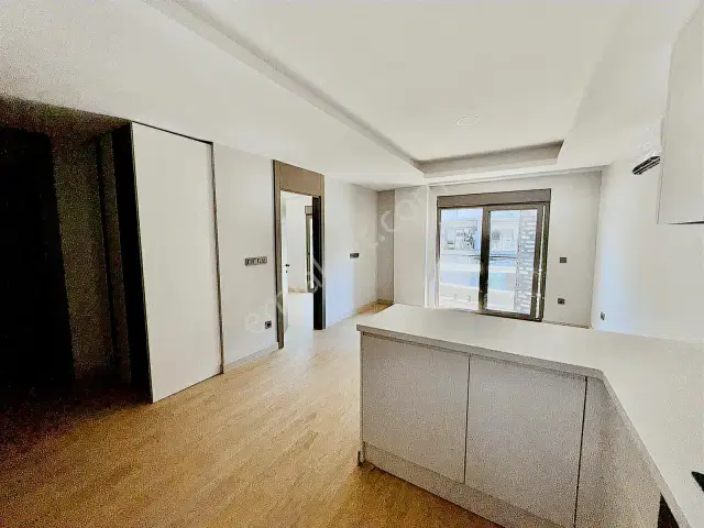 Güzeloba Kundukanyon2 Sitesi Denize Yürüme Mesafe Prestijli 1+1 — görsel 14