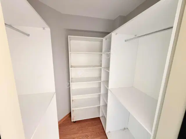Altıntaş'ta İskanlı Ara Kat Kiralık Daire — görsel 2