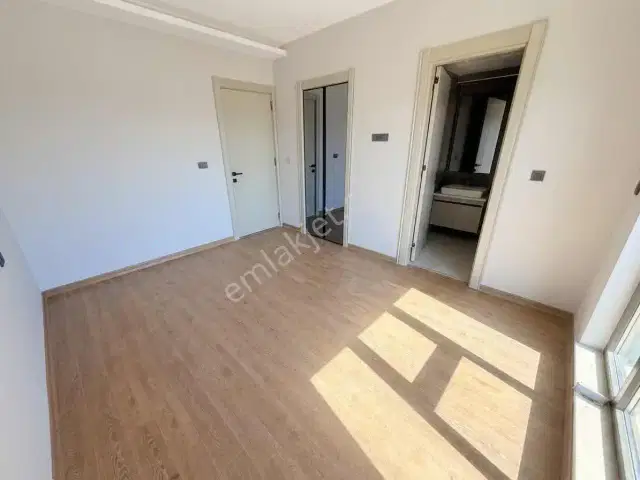 Altıntaş'ta İskanlı Ara Kat Kiralık Daire — görsel 13