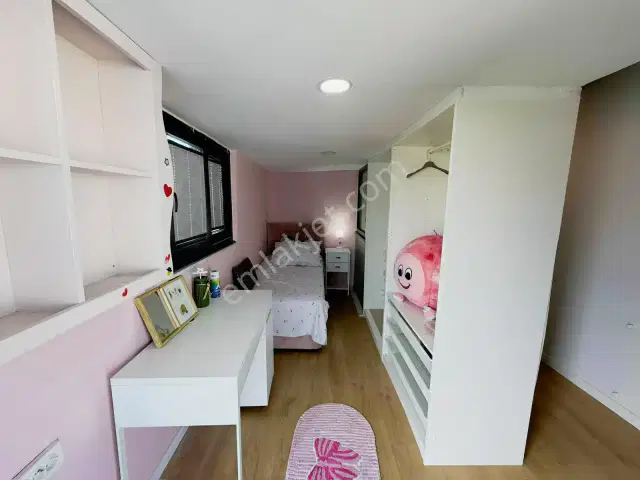 Barınaklarda Denize Yakın Modern 2+1 Eşyalı Dubleks Daire — görsel 3