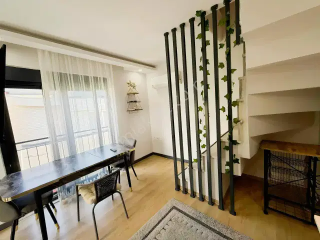 Barınaklarda Denize Yakın Modern 2+1 Eşyalı Dubleks Daire — görsel 9