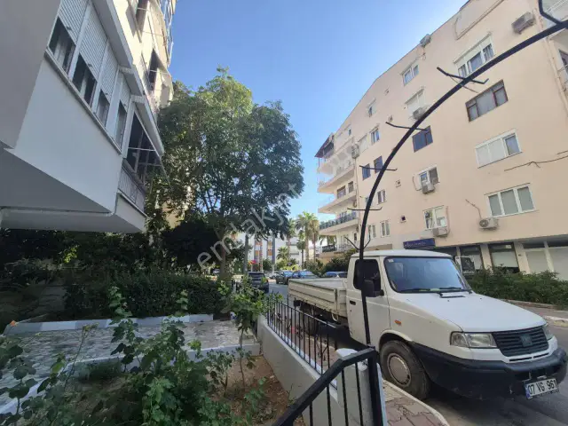 Portakal Çiçeğinde Depolu Dükkan — görsel 9