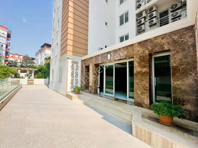 Şirinyalı'da Masrafsız Yüksek Giriş 2+1 Geniş Satılık Daire — görsel 3