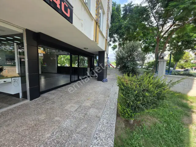 Fener'de Ana Cadde Üzeri Tabela Görünürlüğü Yüksek Şık Dükkan — görsel 4