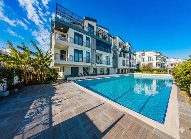 K.otoparklı,havuzlu Olıvıumada Sitesi Yerden Isıtmalı Daire