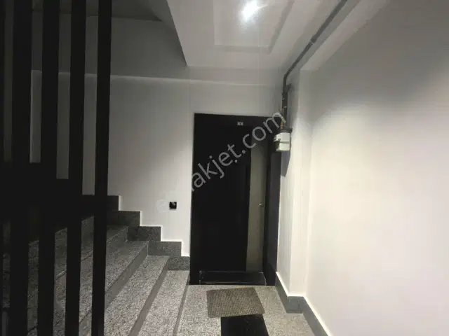 Işıklar Yeni Binada 2+1 Geniş Çift Banyolu Ayrı Mutfaklı Daire — görsel 4