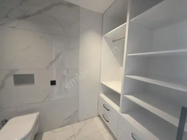 Işıklar Yeni Binada 2+1 Geniş Çift Banyolu Ayrı Mutfaklı Daire — görsel 9