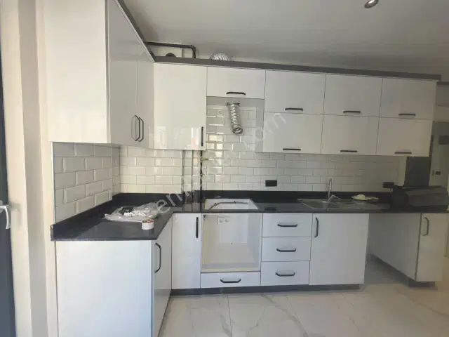 Işıklar Yeni Binada 2+1 Geniş Çift Banyolu Ayrı Mutfaklı Daire — görsel 15