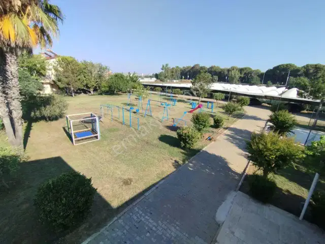 Kadriye Legend Yakını Bahçe Kullanımlı Tadilatliçok Geniş Villa — görsel 3