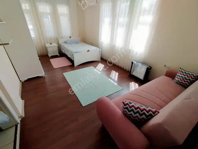 Kadriye Legend Yakını Bahçe Kullanımlı Tadilatliçok Geniş Villa — görsel 12