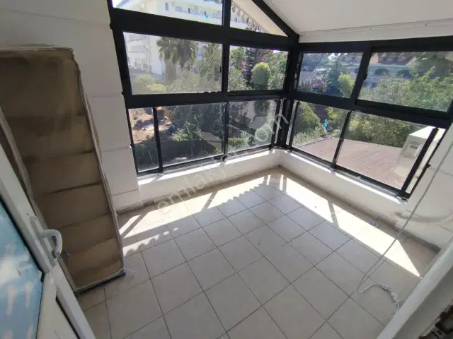 Kadriye Legend Yakını Bahçe Kullanımlı Tadilatliçok Geniş Villa — görsel 30