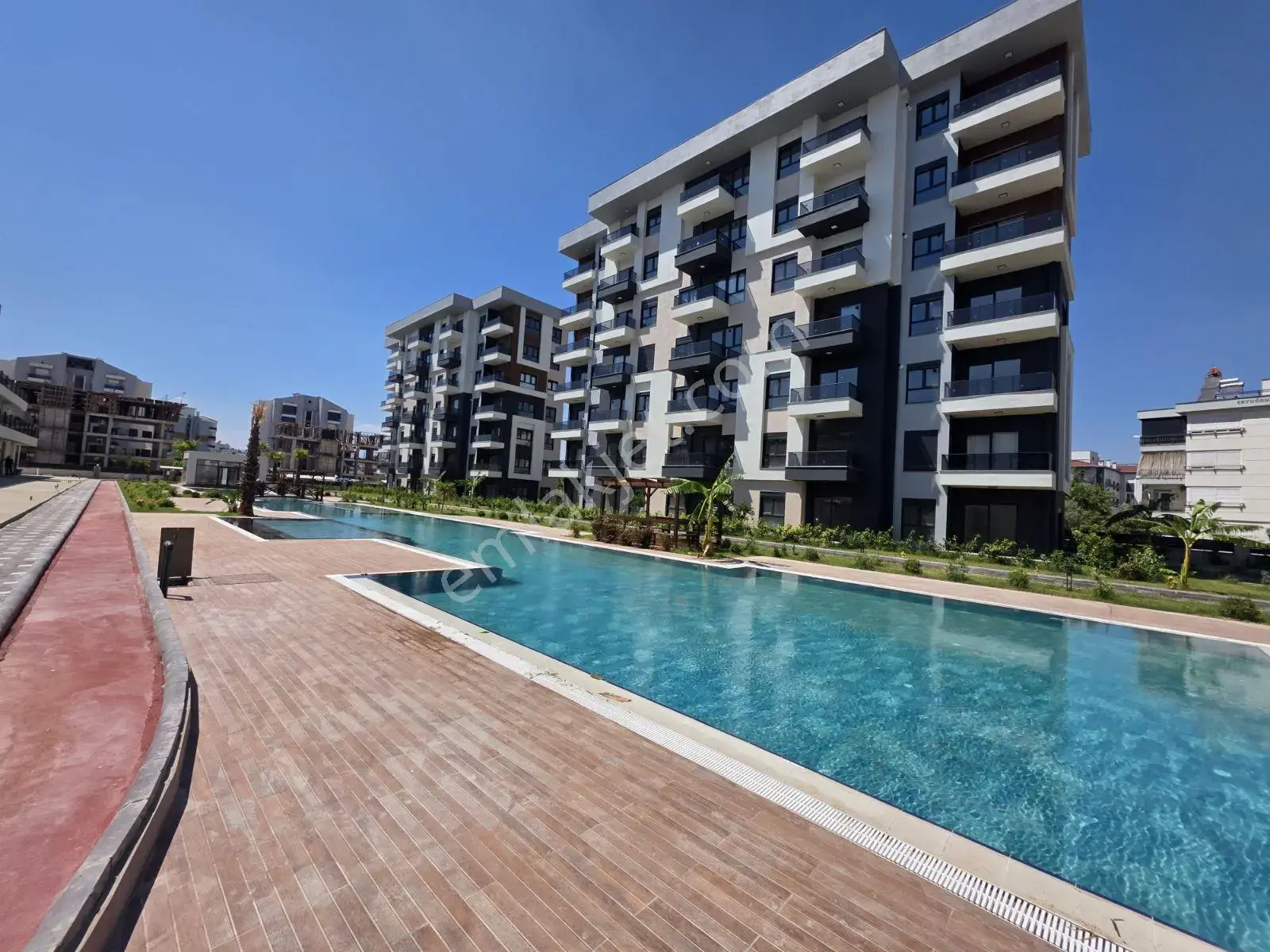 Kepez D.hastanesi Karşısı Havuzlu Sıfır Sitede 2+1 Daire — görsel 2