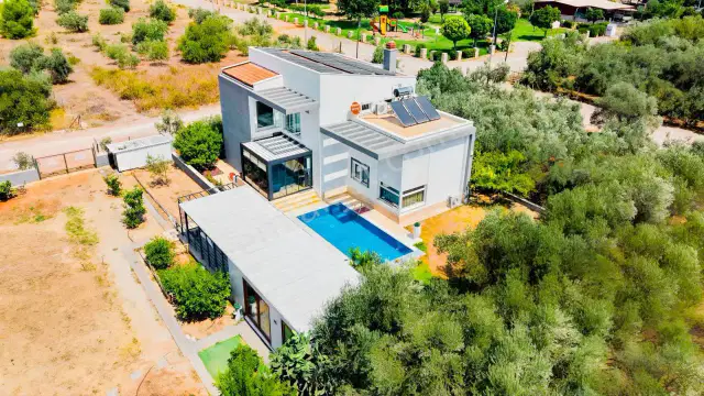 Yeşilbayır'da 564 M2 Arsa İçerisinde Satılık Müstakil Villa — görsel 1