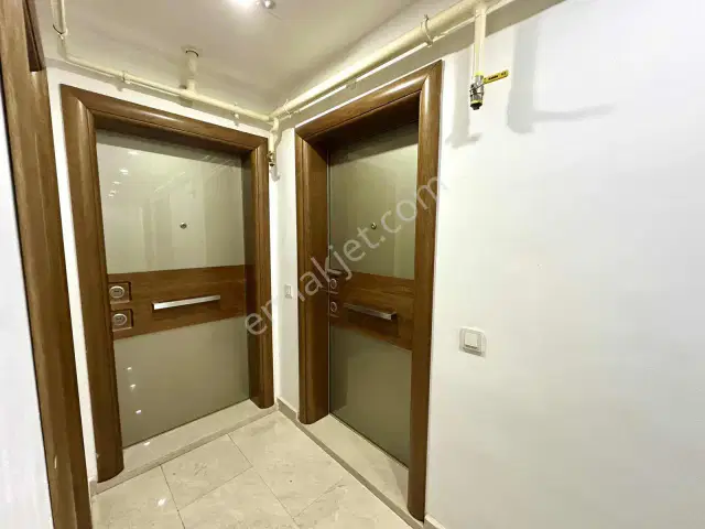 Havuzlu Sitede Sıfır Eşyalı 1+1 Kiralık Daire — görsel 12