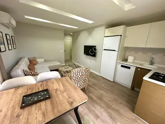 Havuzlu Sitede Sıfır Eşyalı 1+1 Kiralık Daire — görsel 18