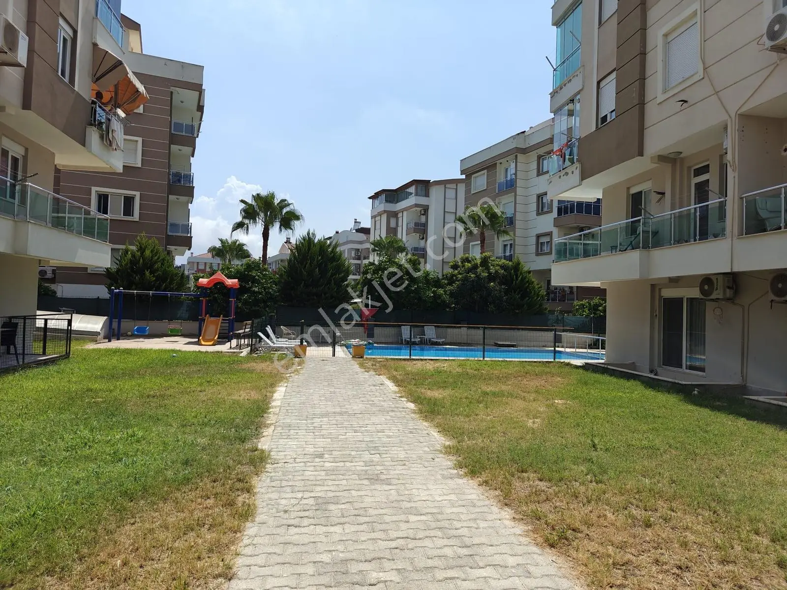 Konyaaltı Mollayusuf Havuzlu Kapalı Otoparklı Eşyalı Kiralık 2+1 — görsel 14