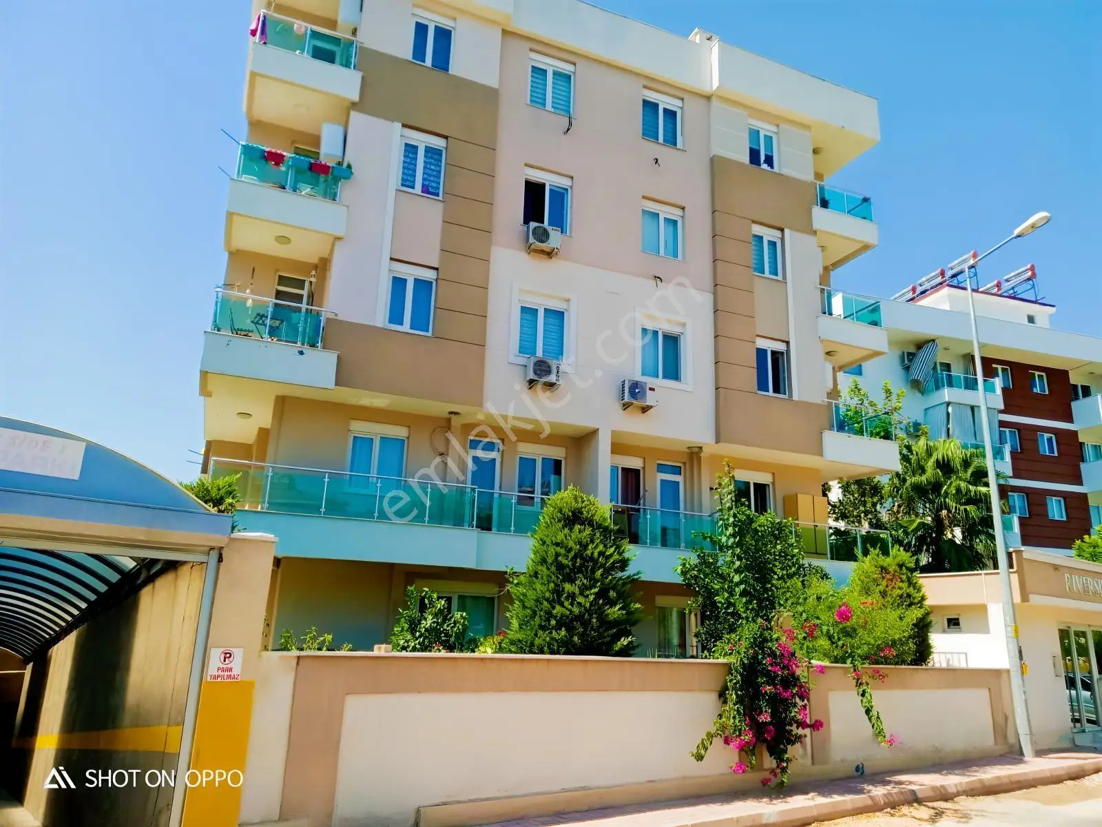 Konyaaltı Mollayusuf Havuzlu Kapalı Otoparklı Eşyalı Kiralık 2+1 — görsel 17