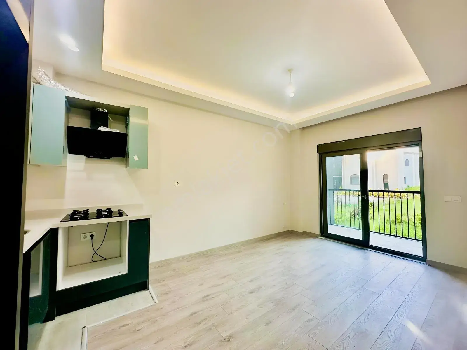 Altıntaş1+1 Bahçe Kullanımlı Kapalıotoparklı Havuz Cephe Satılık — görsel 17