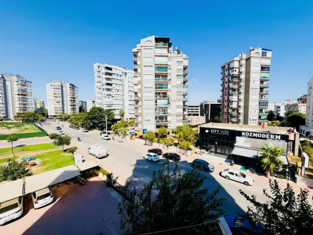 Çağlayan Da Masrafsız Havuzlı Sitede Arakat Satılık 3+1 Daire — görsel 4