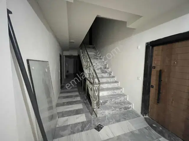 Cumhuriyet Mahallesinde Yeni Bina 2+1 Full Kredili Daire Fırsat — görsel 9