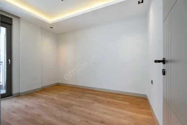 Muratpaşa Üçgen Mahallesinde Sıfır Binada 140 M² 3+1 Satılık — görsel 2