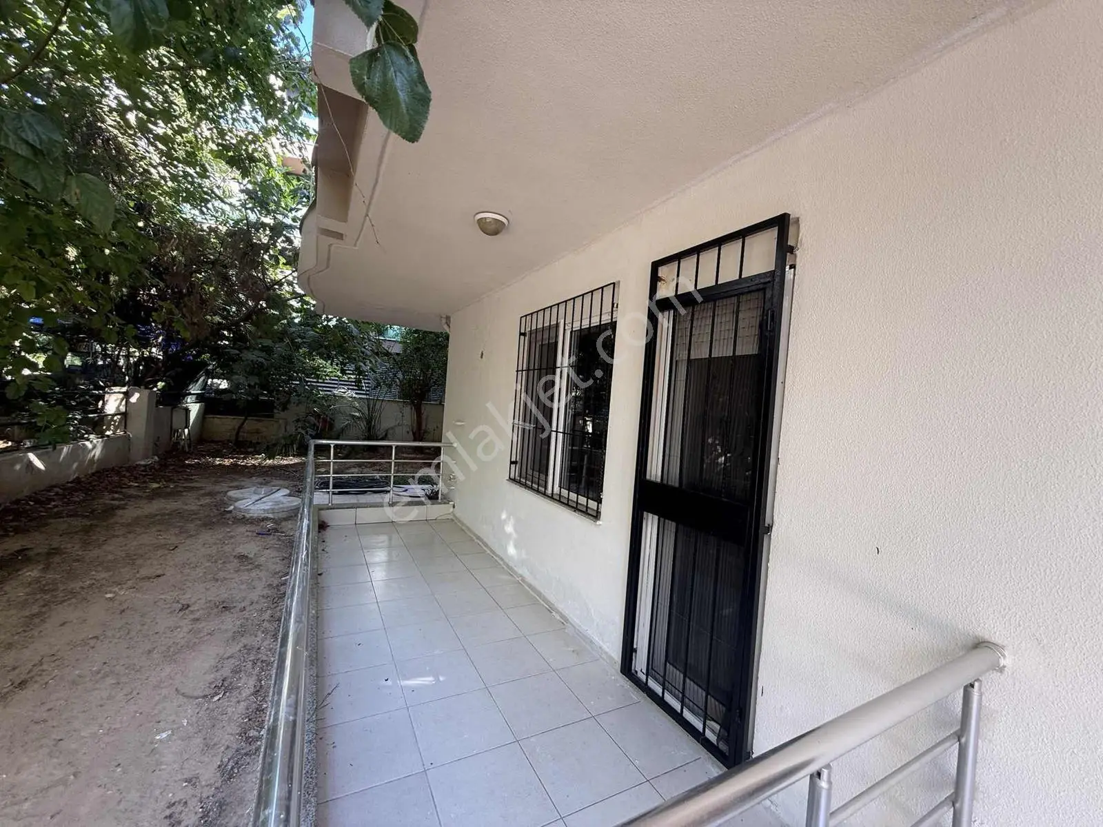 Çağlayan Mahallesi'nde Merkezi Konumda 1+1 Kiralık Daire — görsel 5